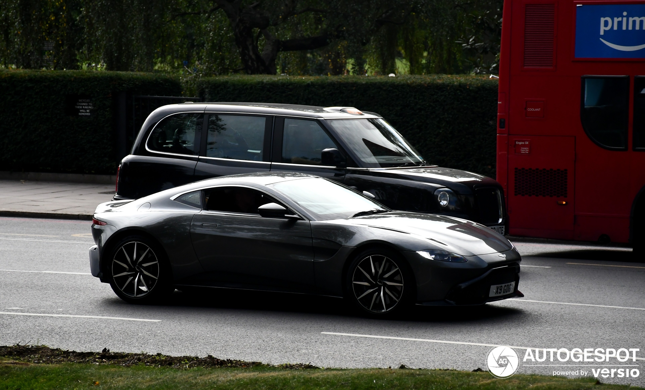 Aston Martin V8 Vantage 2018