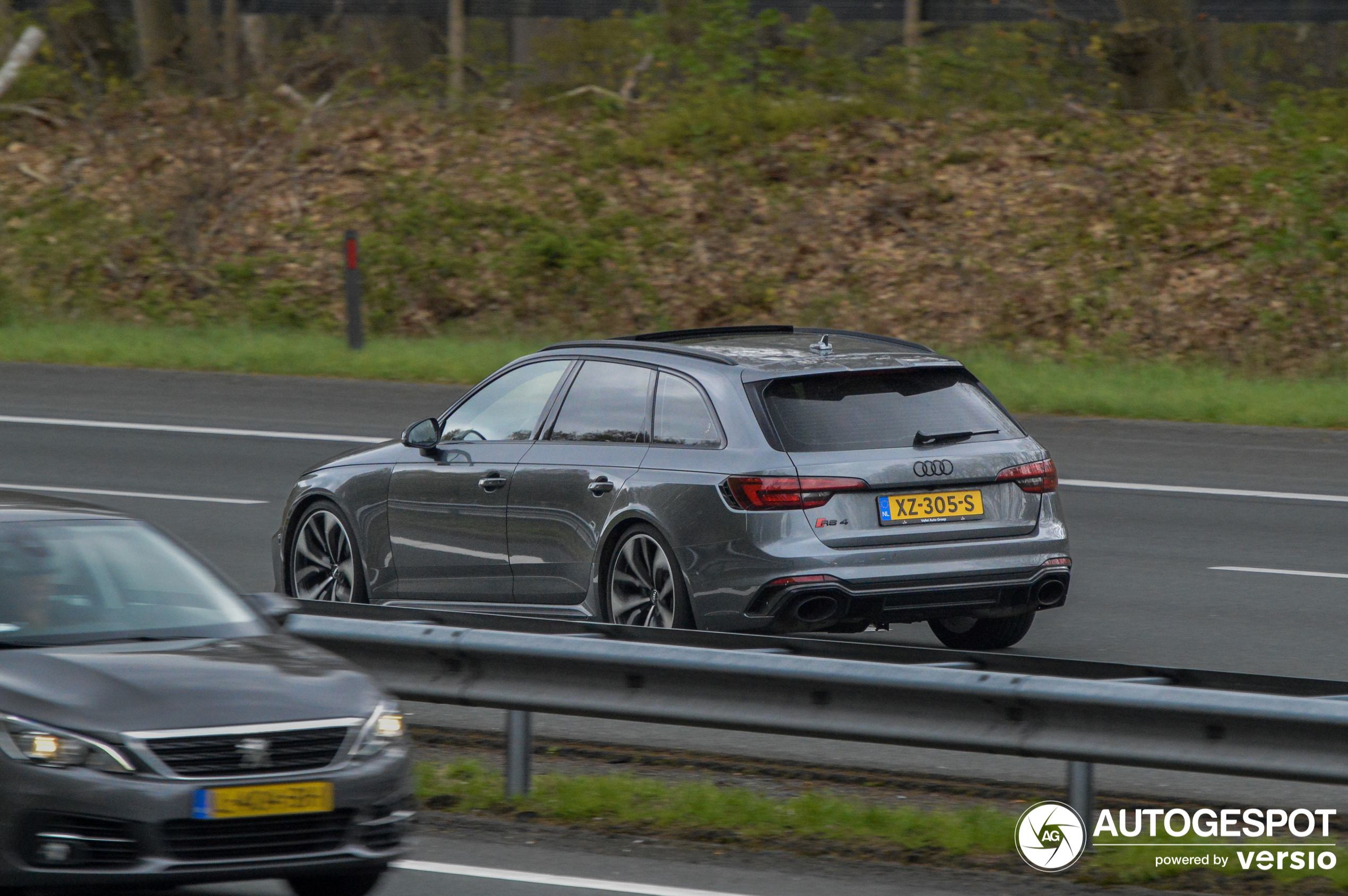 Audi RS4 Avant B9