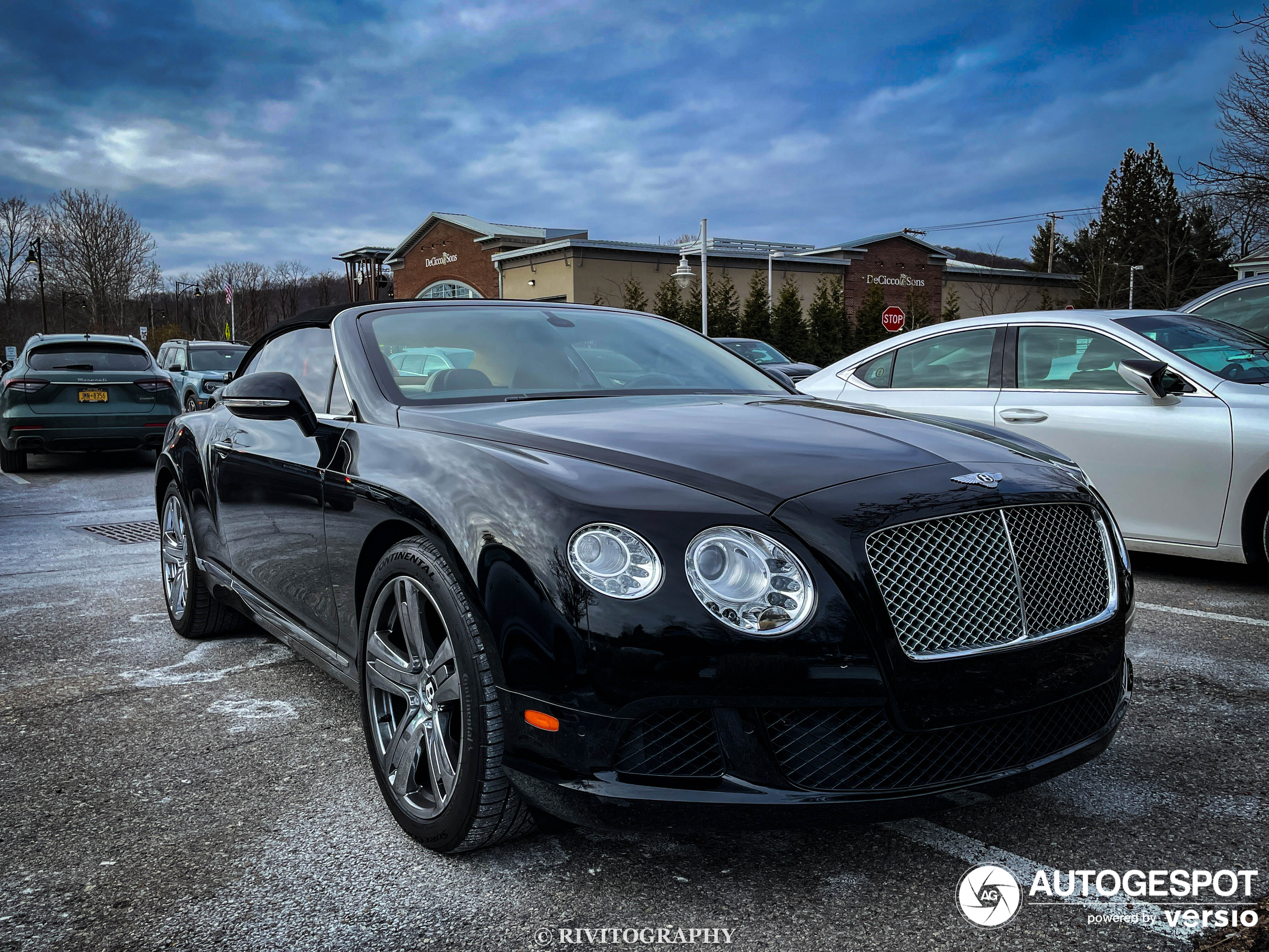 Bentley Continental GTC 2012