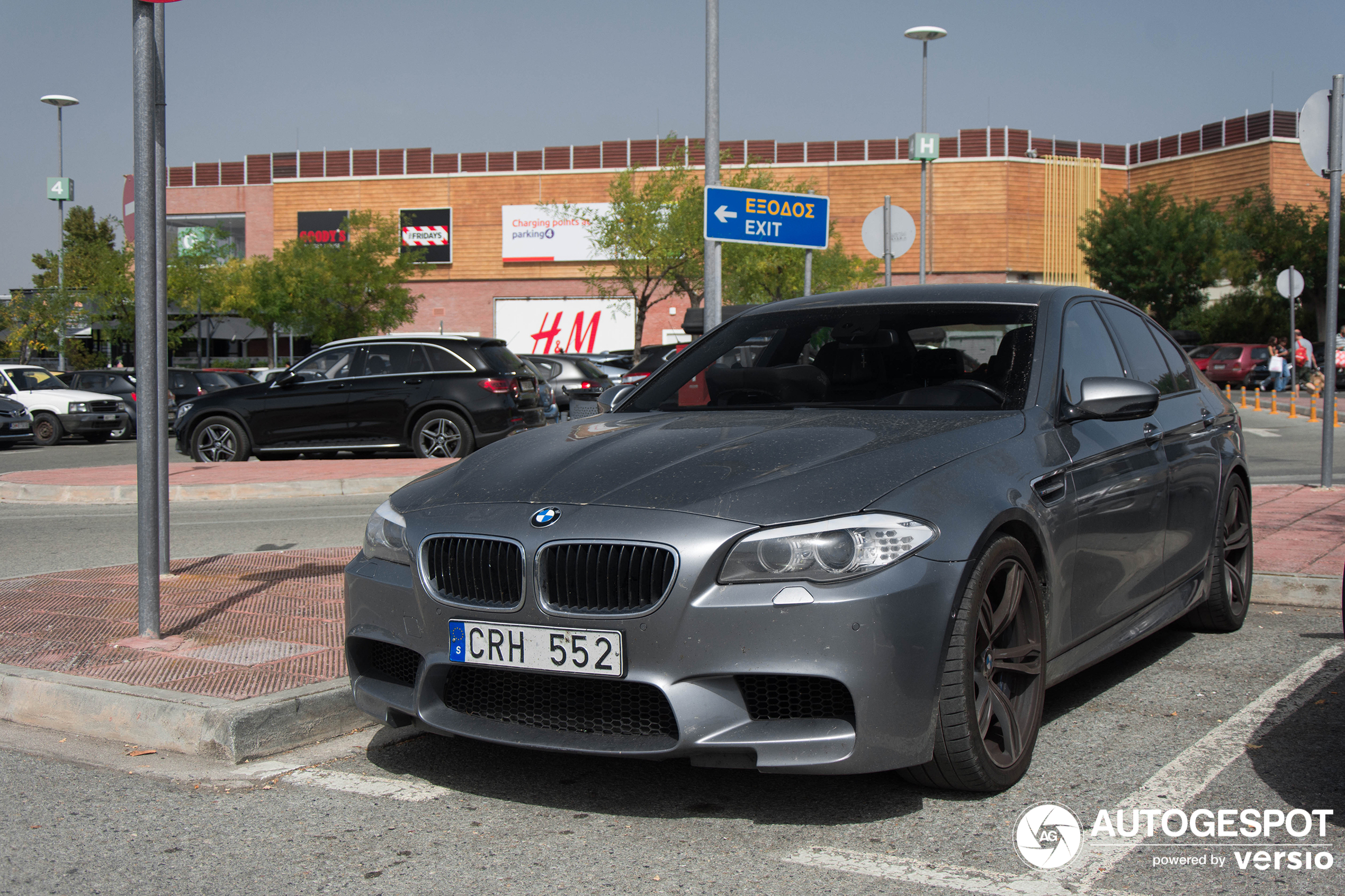 BMW M5 F10 2011