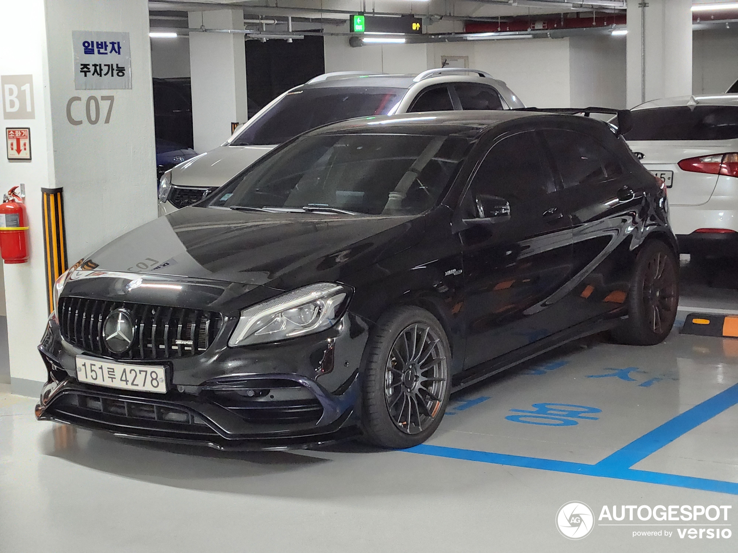 Mercedes-AMG A 45 W176 2015