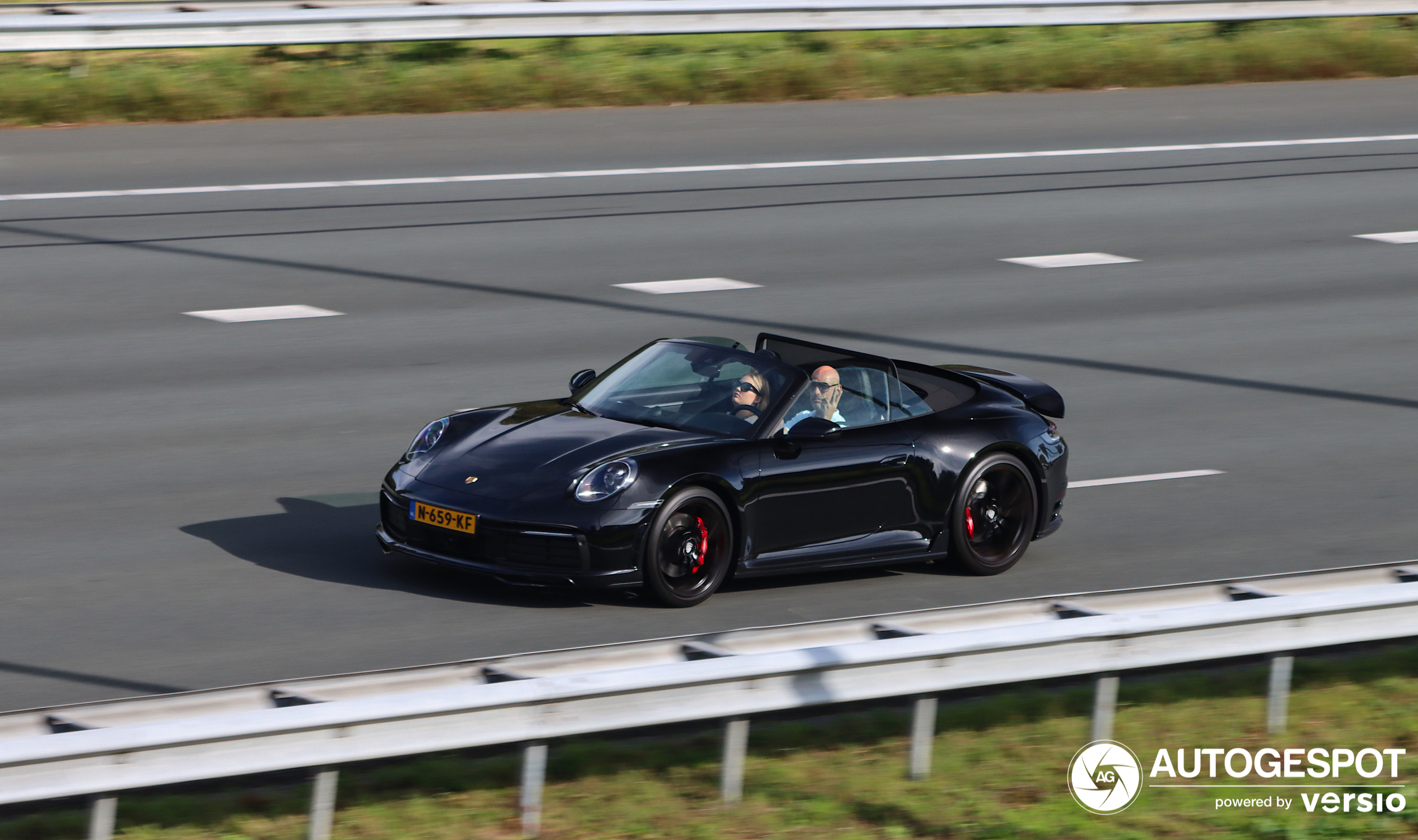 Porsche 992 Carrera 4S Cabriolet