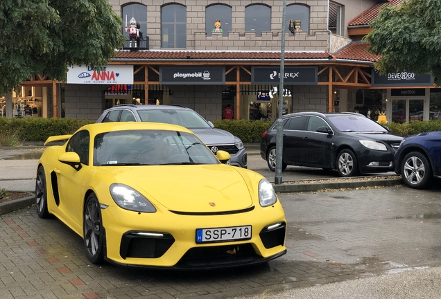 Porsche 718 Cayman GT4