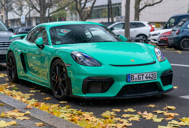 Porsche 718 Cayman GT4