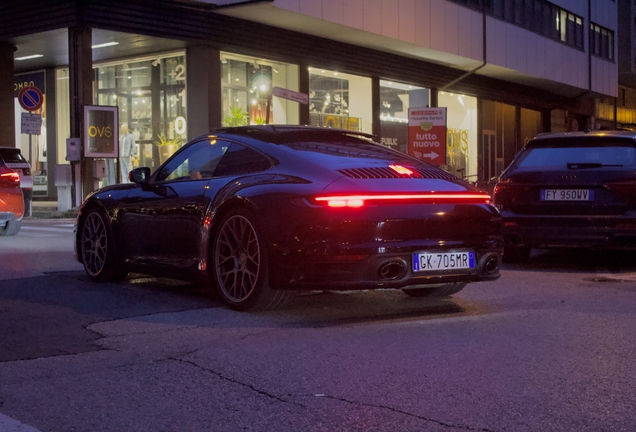 Porsche 992 Carrera 4S