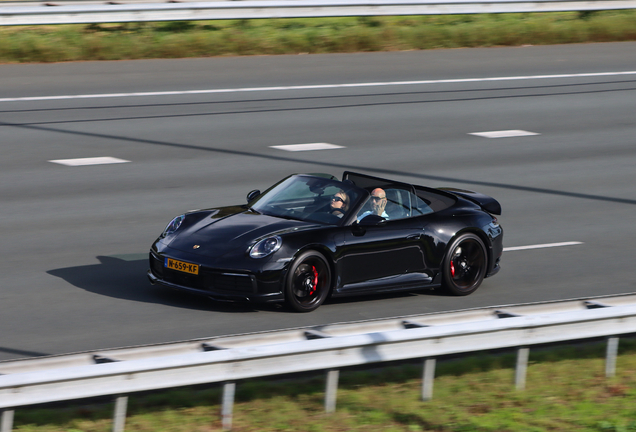 Porsche 992 Carrera 4S Cabriolet