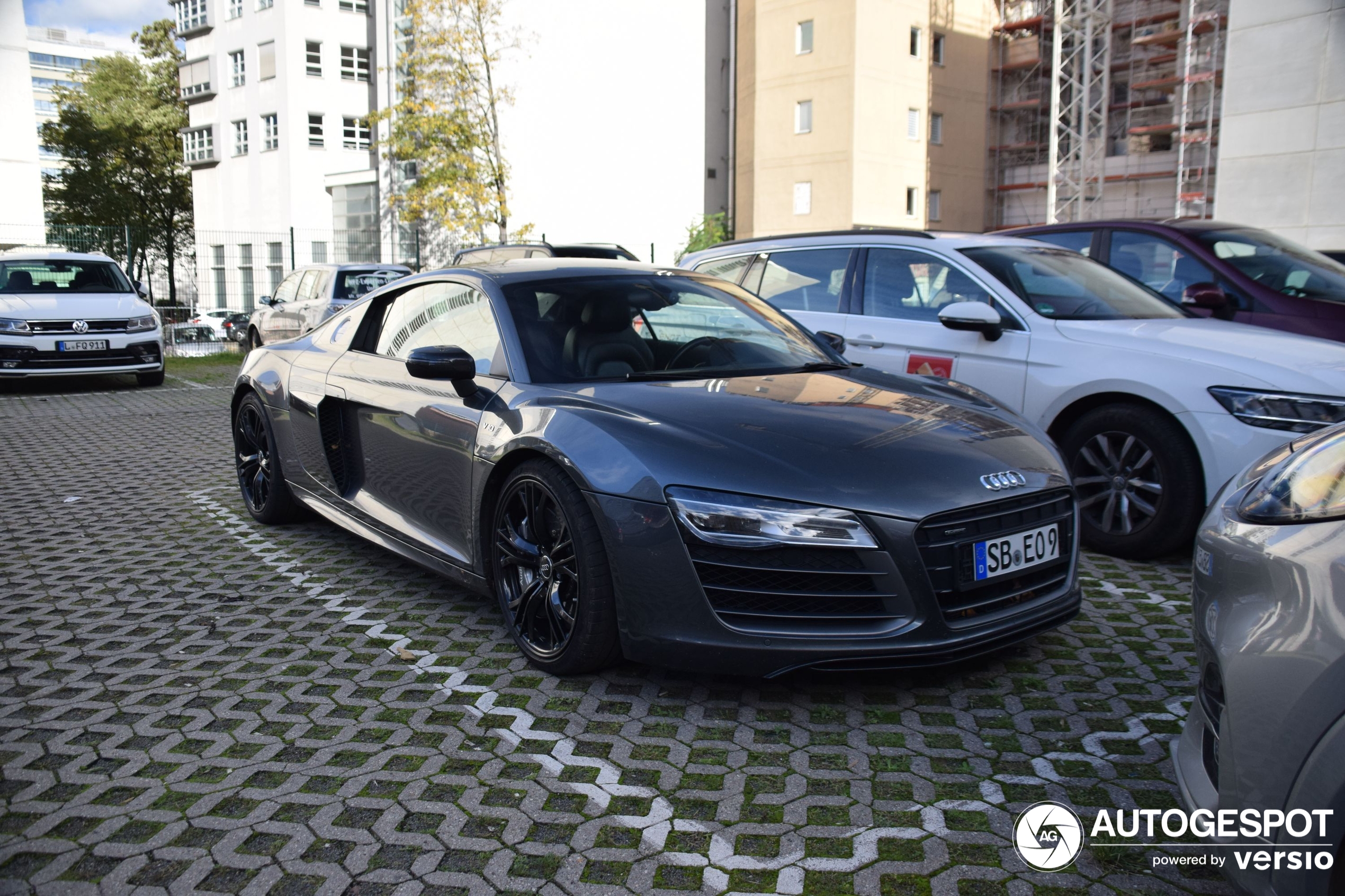 Audi R8 V10 Plus 2013