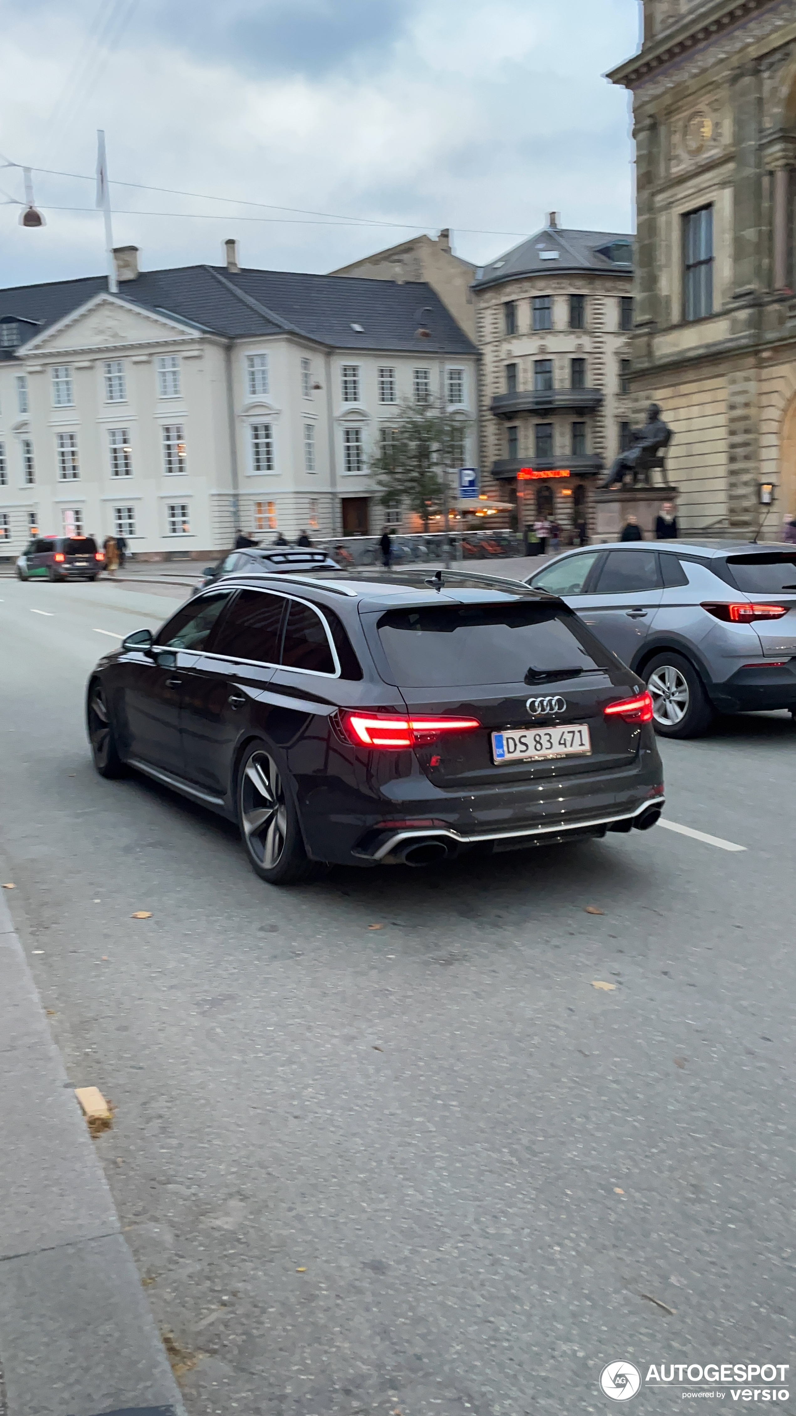 Audi RS4 Avant B9