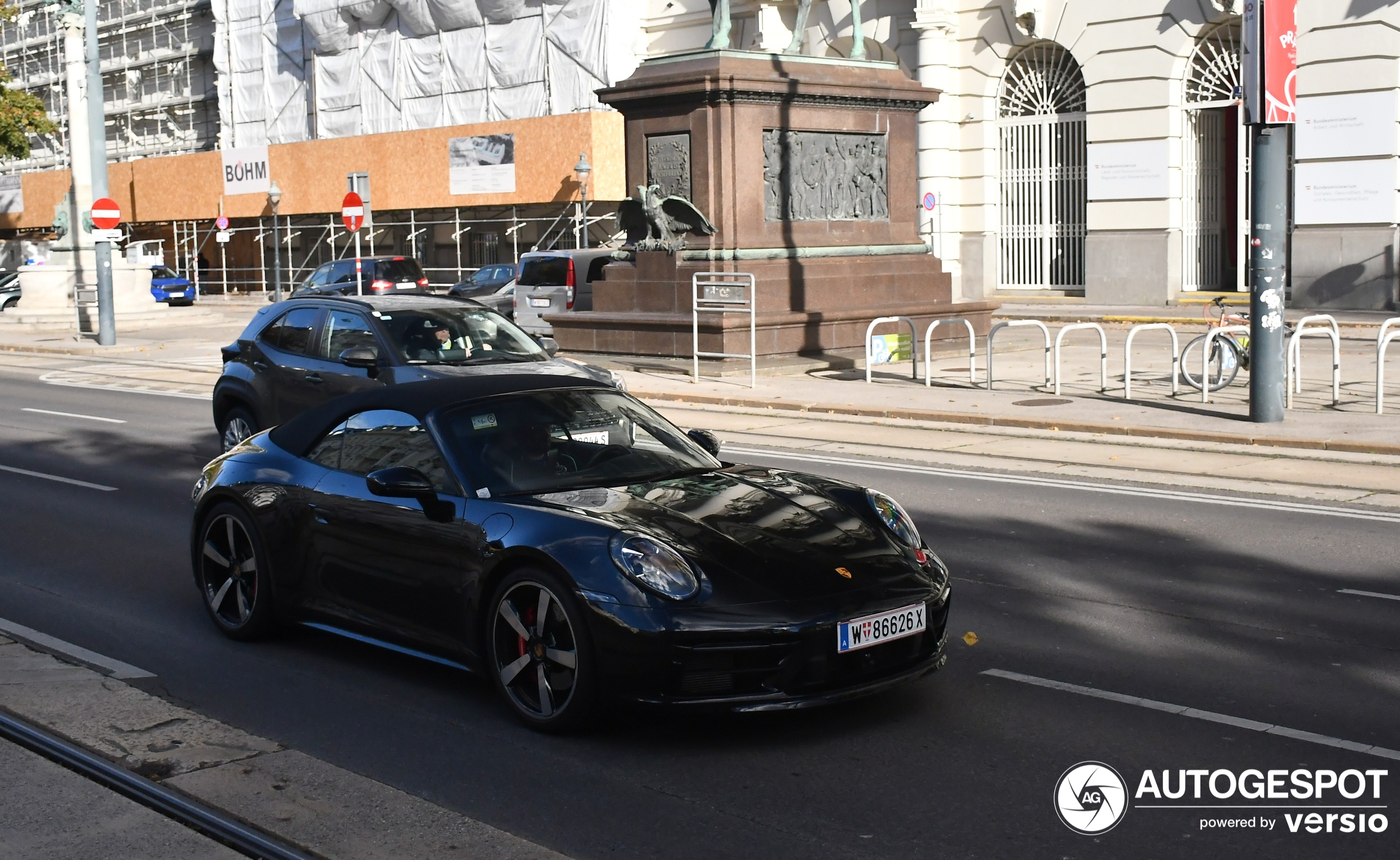 Porsche 992 Carrera 4S Cabriolet