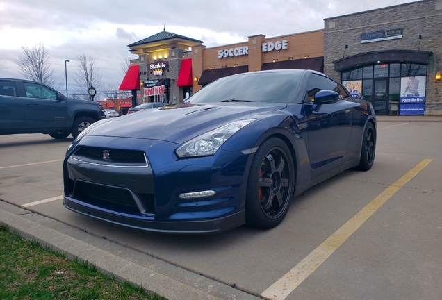 Nissan GT-R 2012