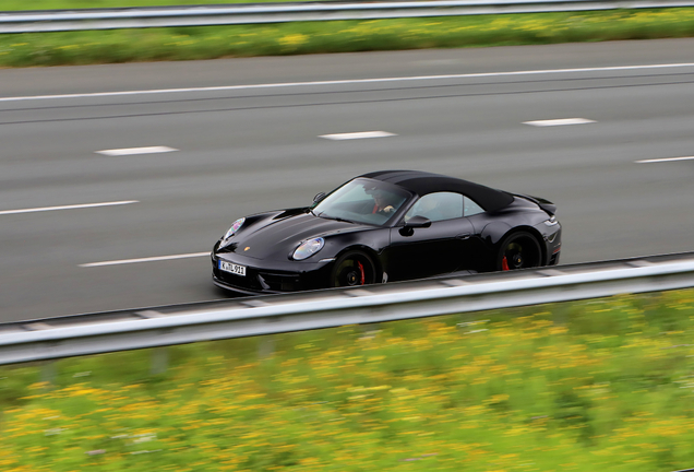 Porsche 992 Carrera GTS Cabriolet