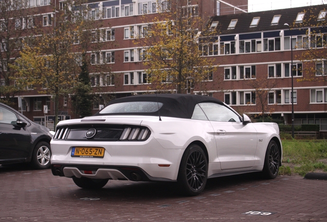 Ford Mustang GT Convertible 2015