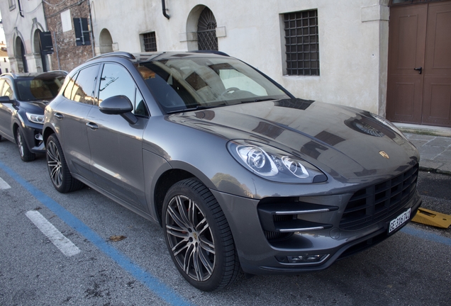 Porsche 95B Macan Turbo