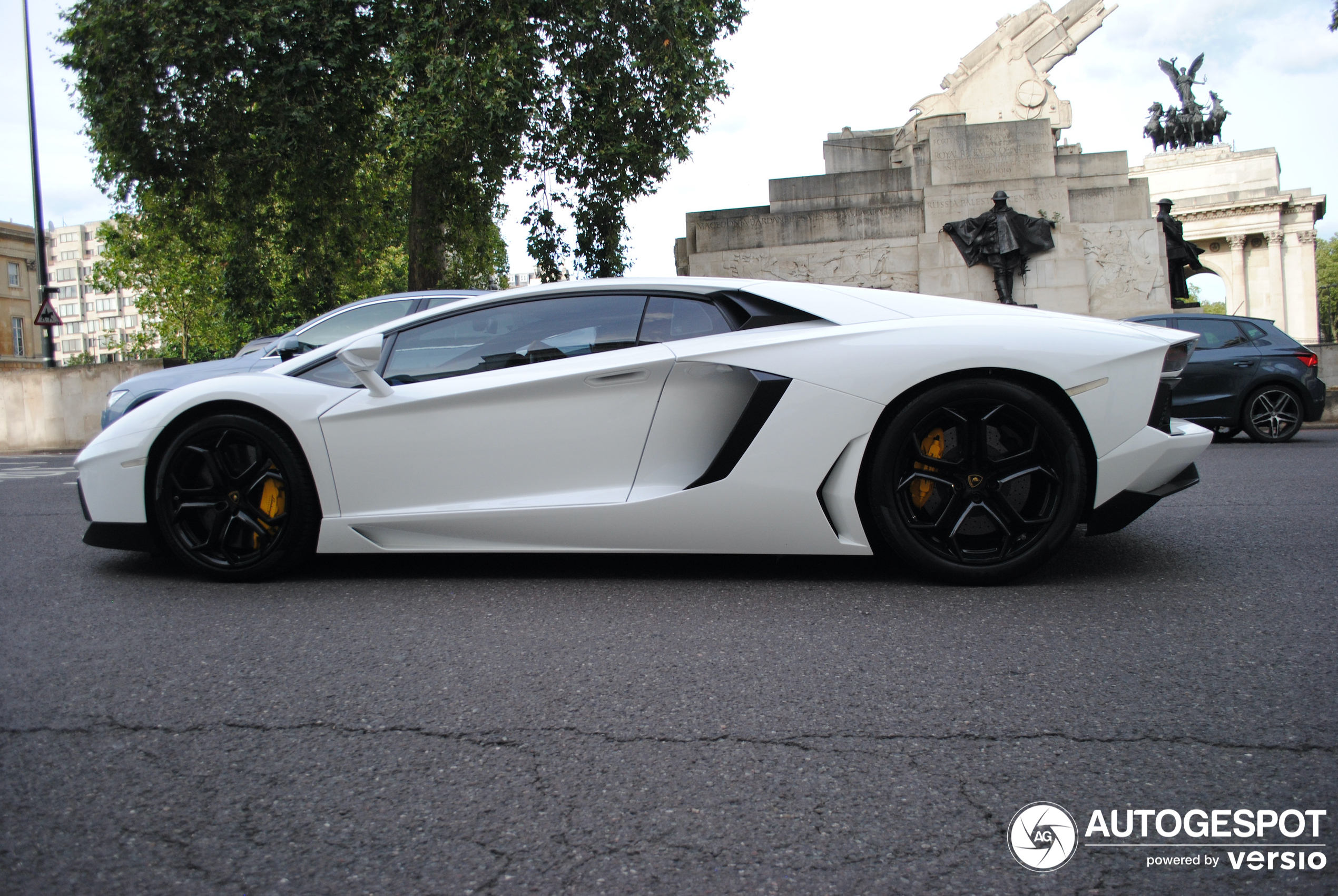 Lamborghini Aventador LP700-4