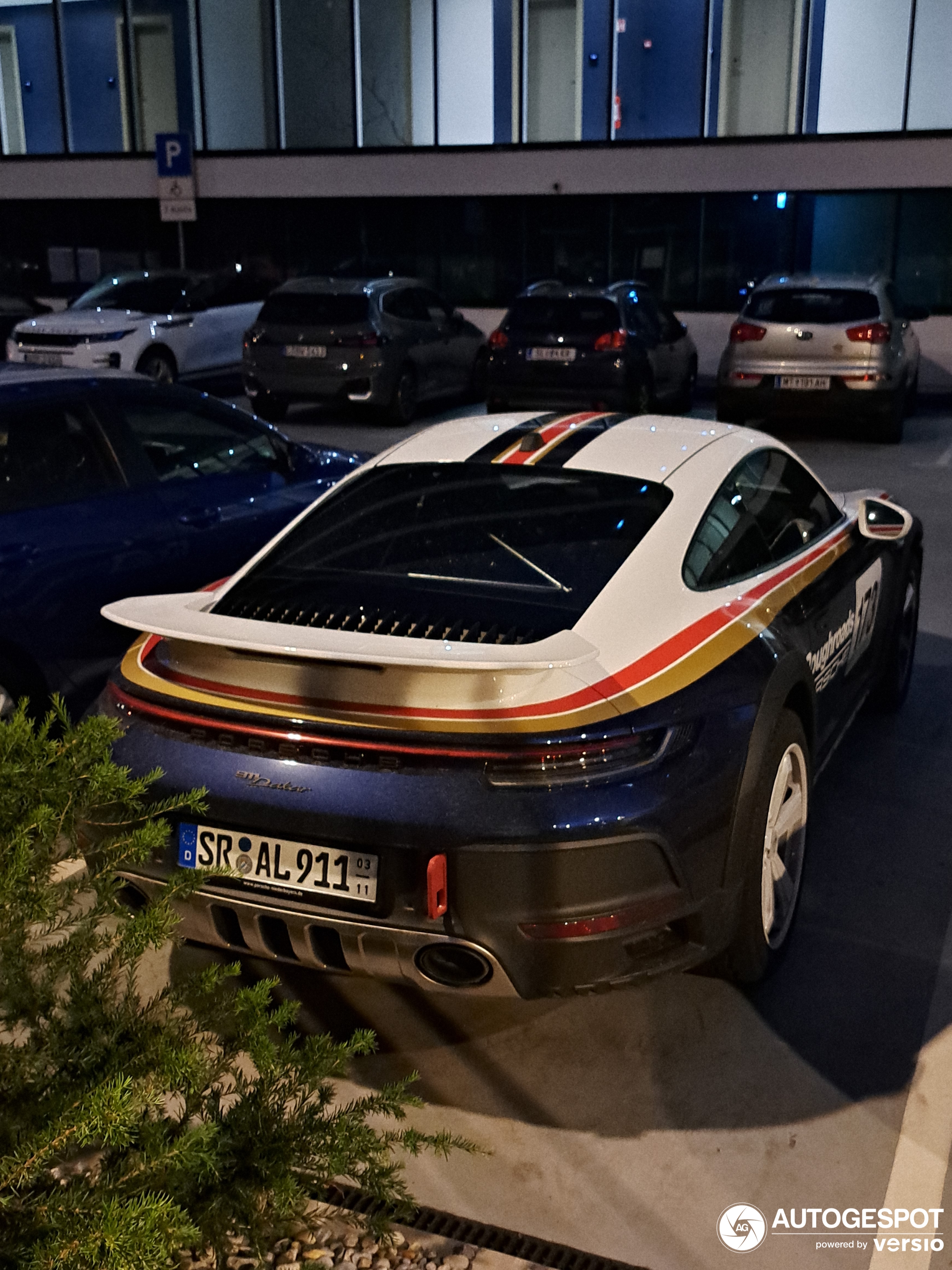 Porsche 992 Dakar