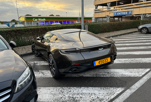 Aston Martin DB11 V8