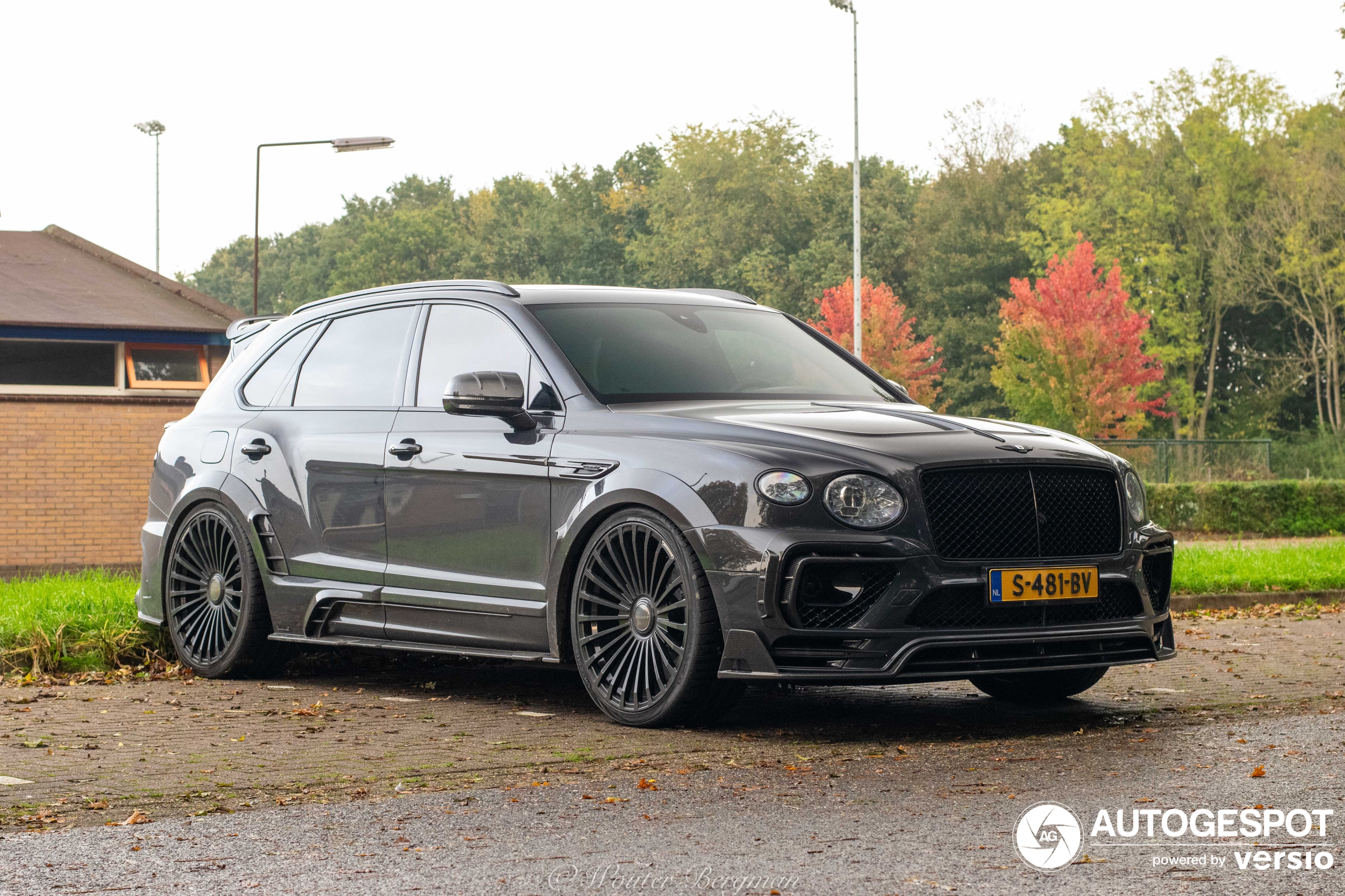 Bentley Mansory Bentayga Azure