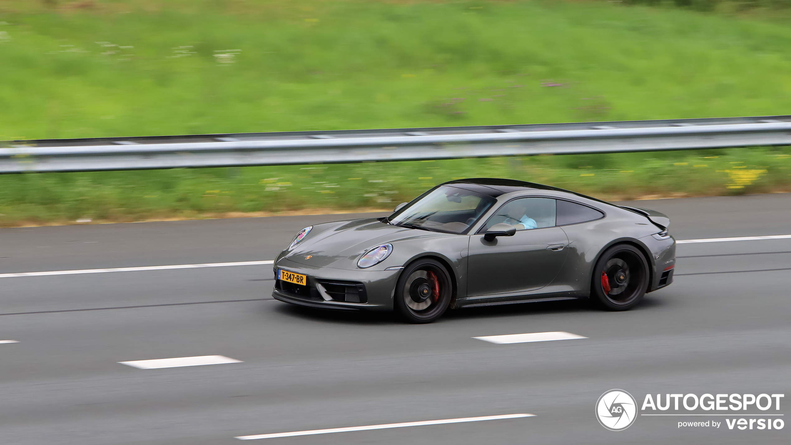 Porsche 992 Carrera GTS