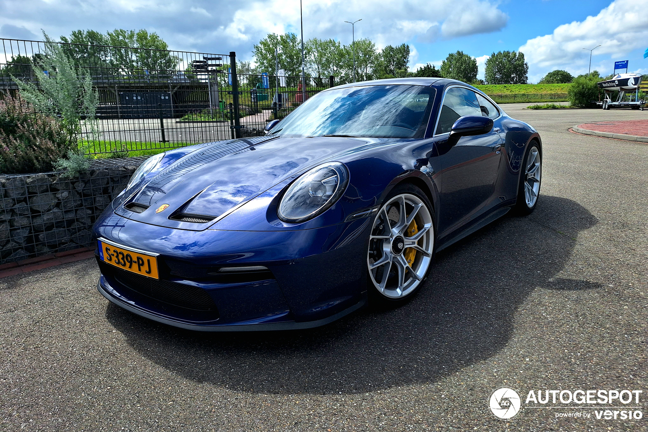 Porsche 992 GT3 Touring