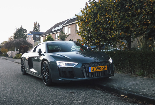 Audi R8 V10 Plus 2015