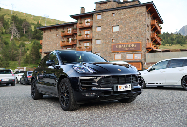 Porsche 95B Macan GTS