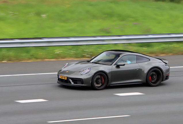 Porsche 992 Carrera GTS