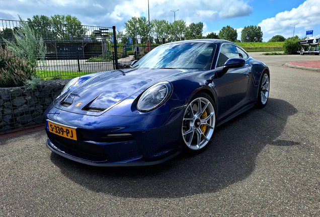 Porsche 992 GT3 Touring