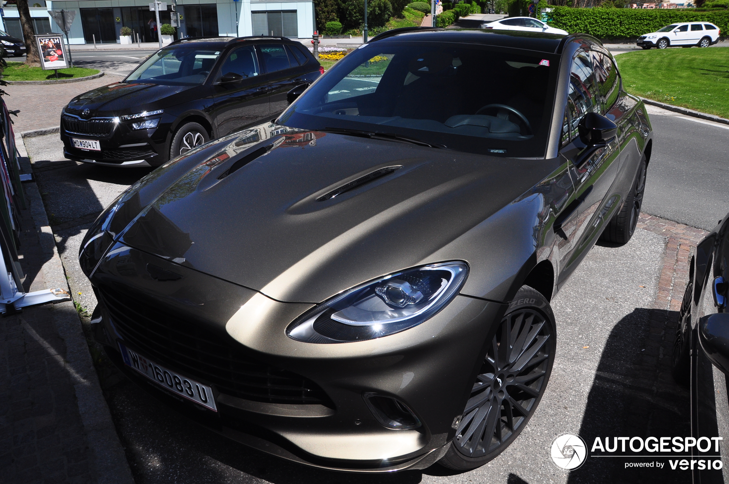 Aston Martin DBX