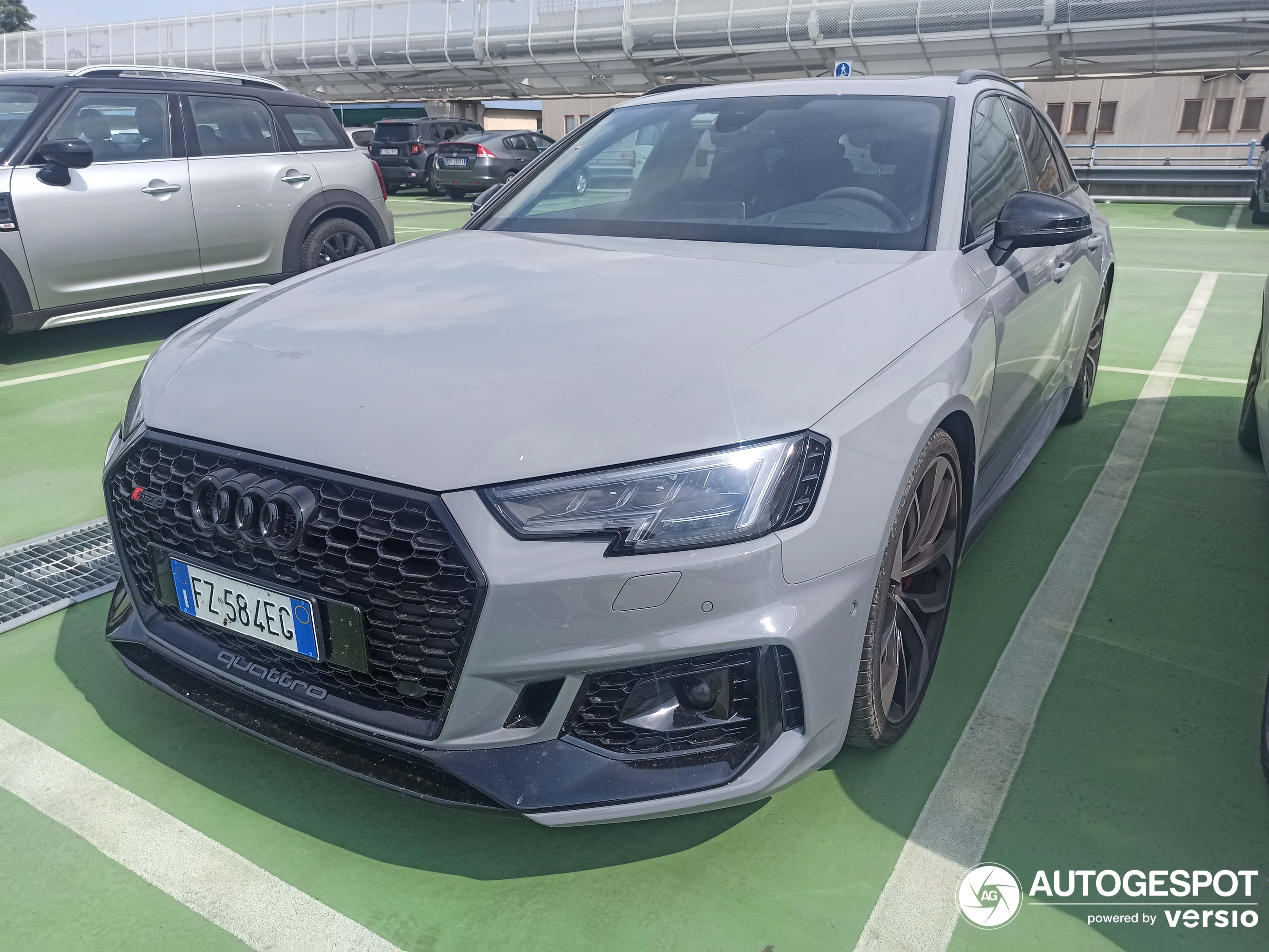 Audi RS4 Avant B9