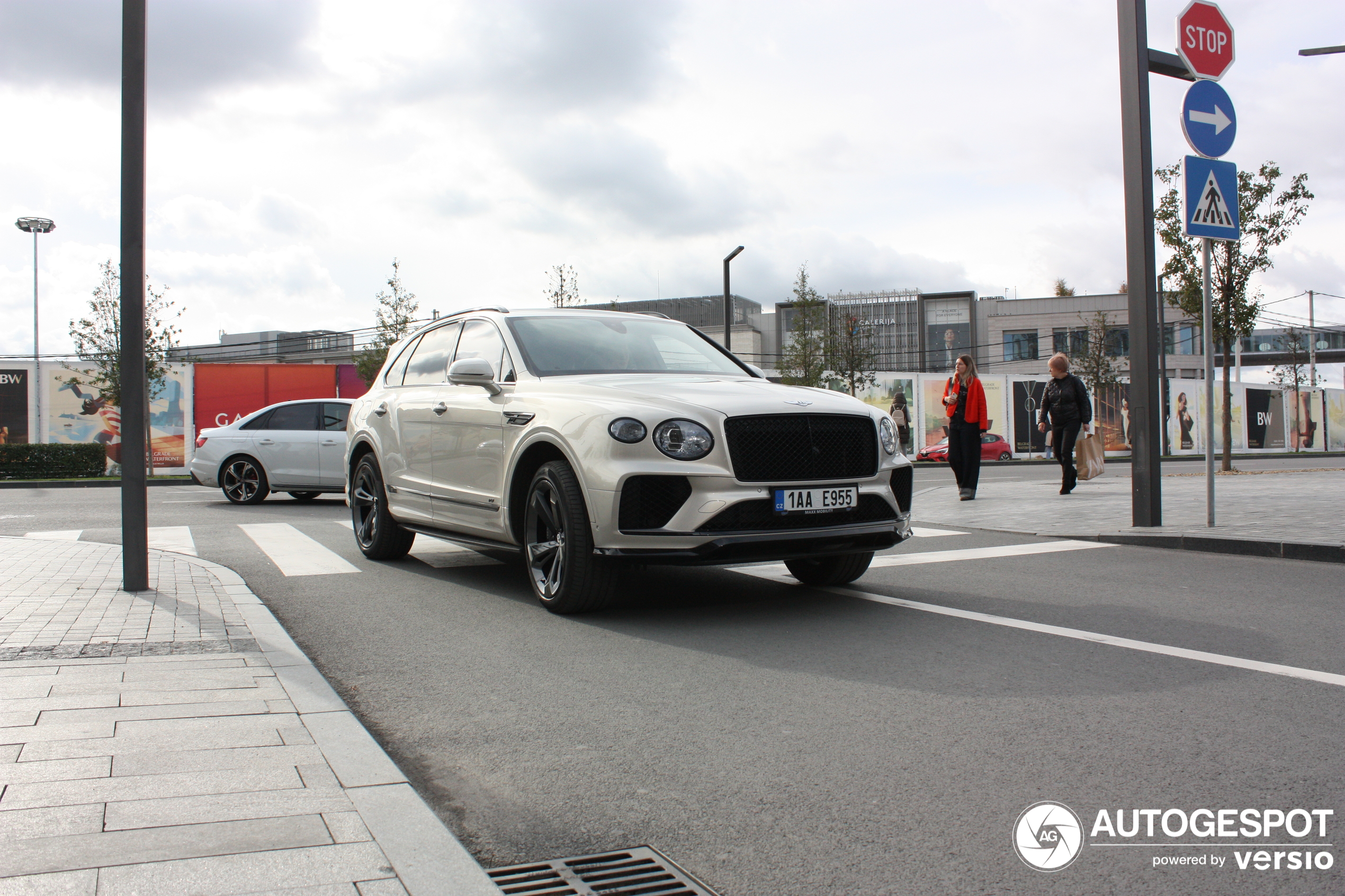 Bentley Bentayga V8 2021