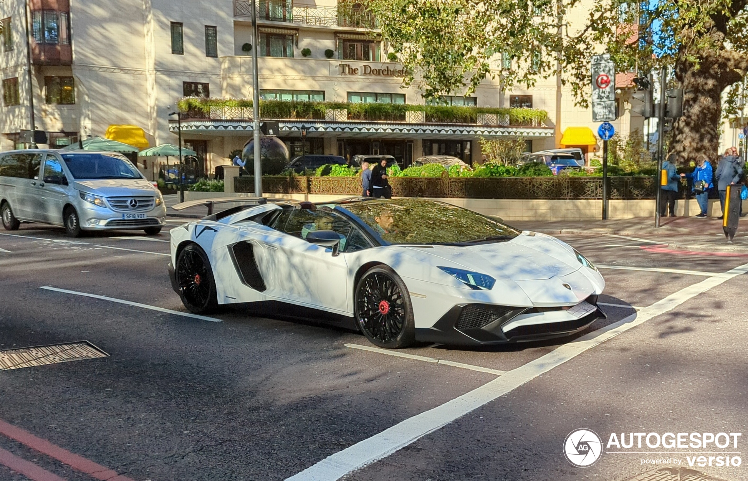 Lamborghini Aventador LP750-4 SuperVeloce Roadster