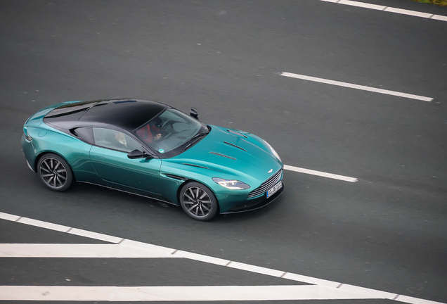 Aston Martin DB11