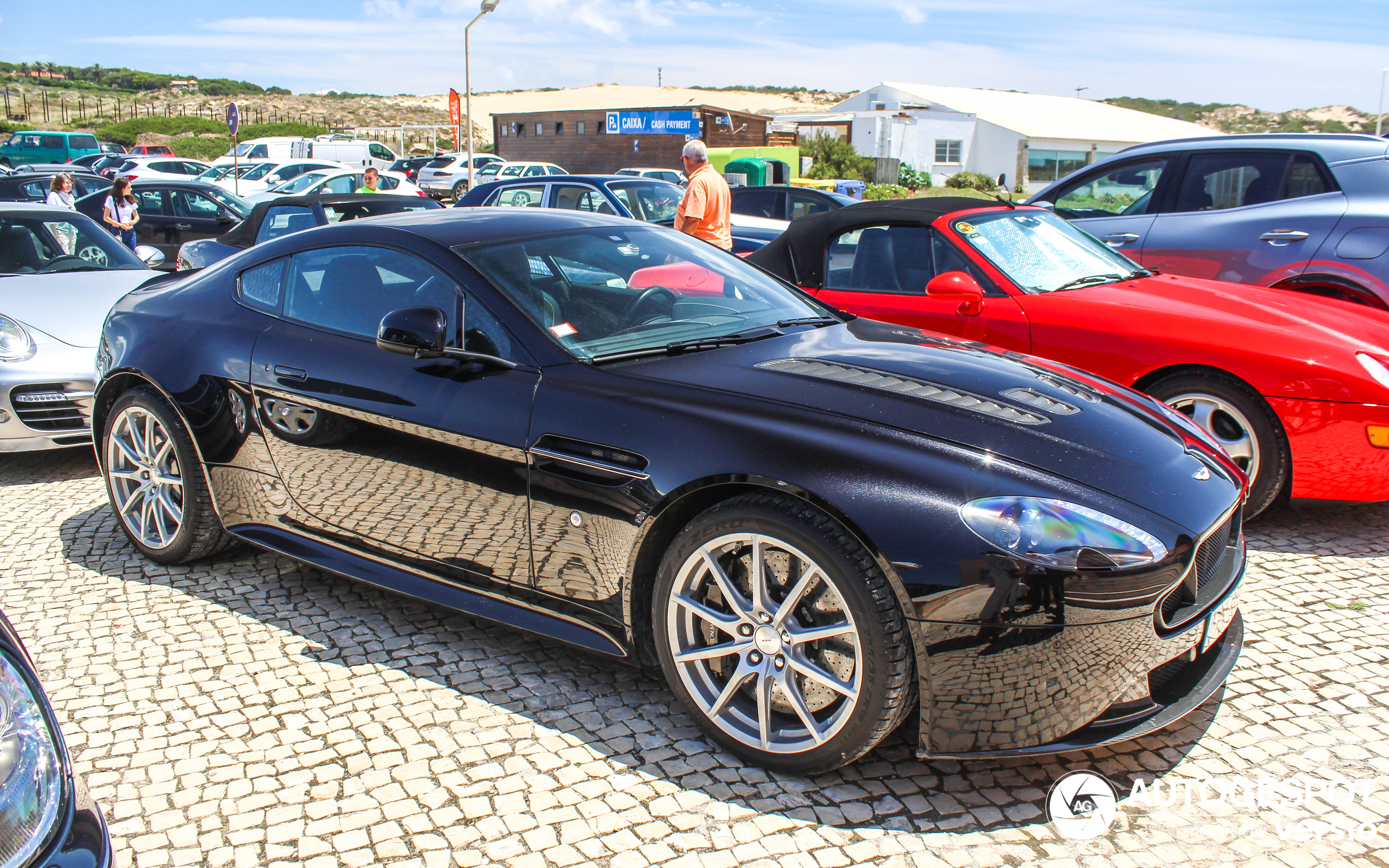 Aston Martin V12 Vantage S