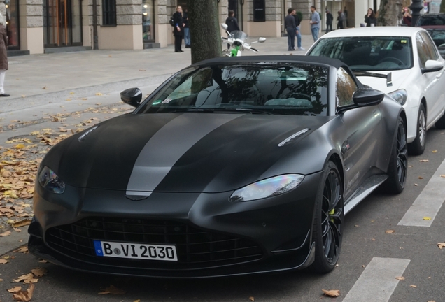 Aston Martin V8 Vantage Formula 1 Edition Roadster