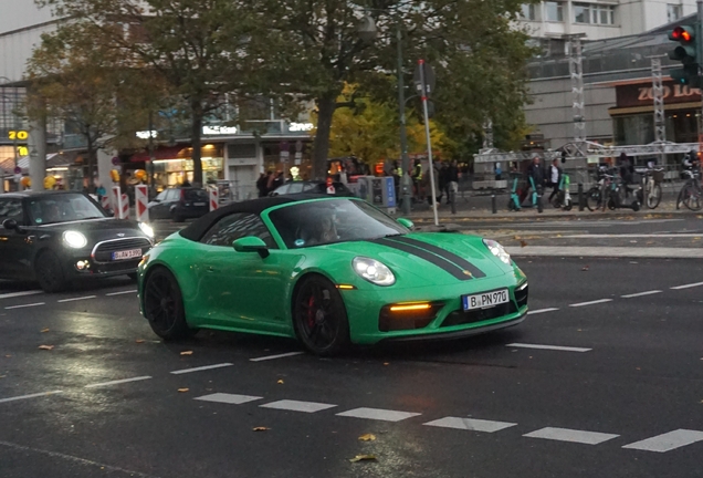 Porsche 992 Carrera 4 GTS Cabriolet