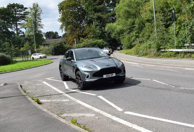 Aston Martin DBX