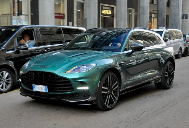 Aston Martin DBX707