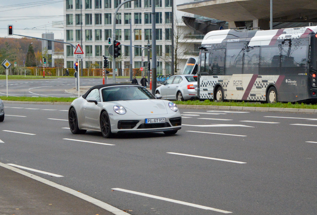 Porsche 992 Carrera 4 GTS Cabriolet