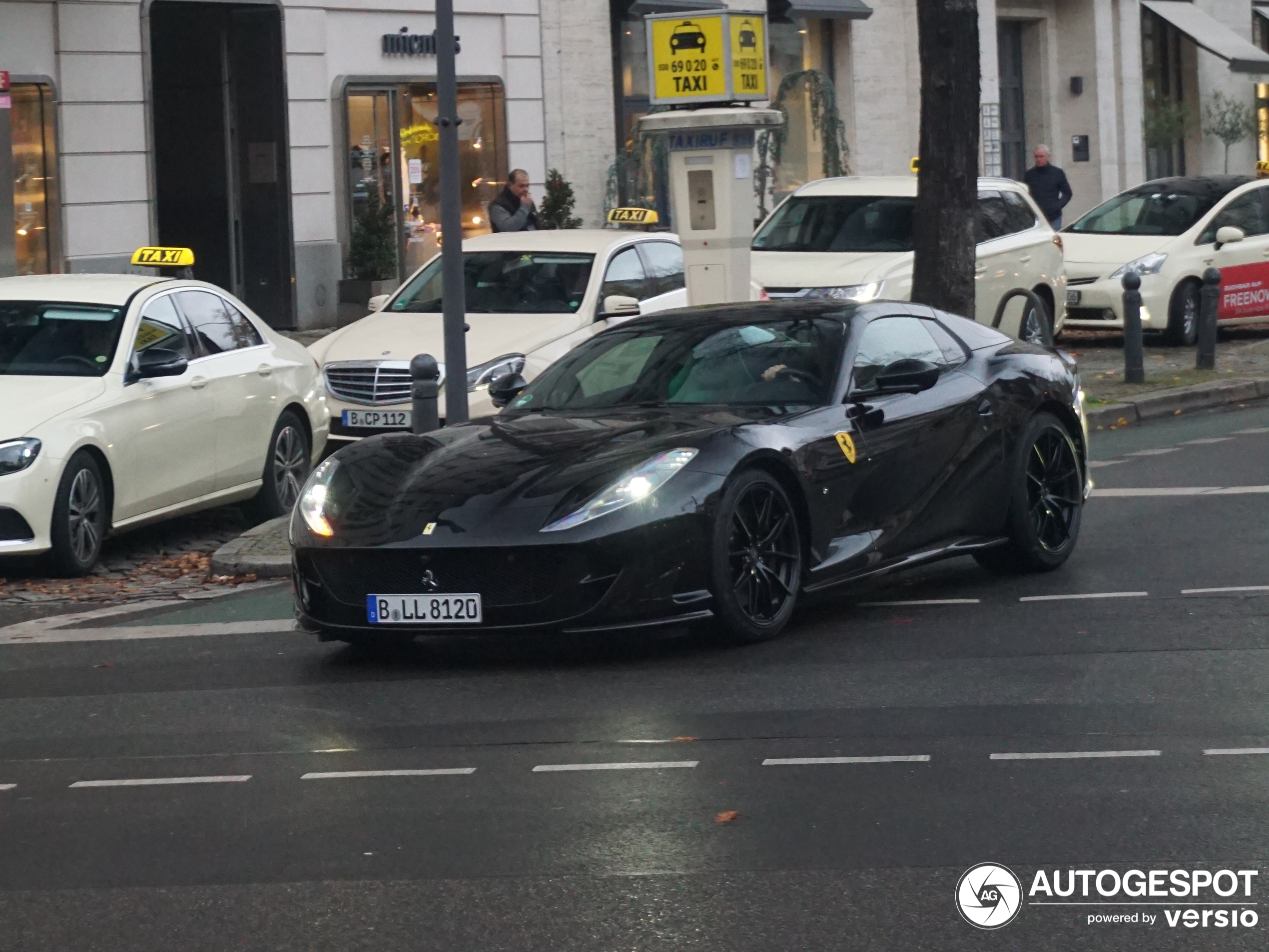 Ferrari 812 GTS