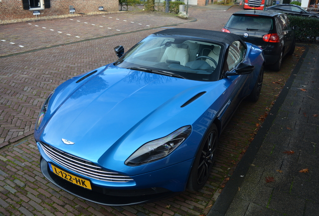 Aston Martin DB11 V8 Volante