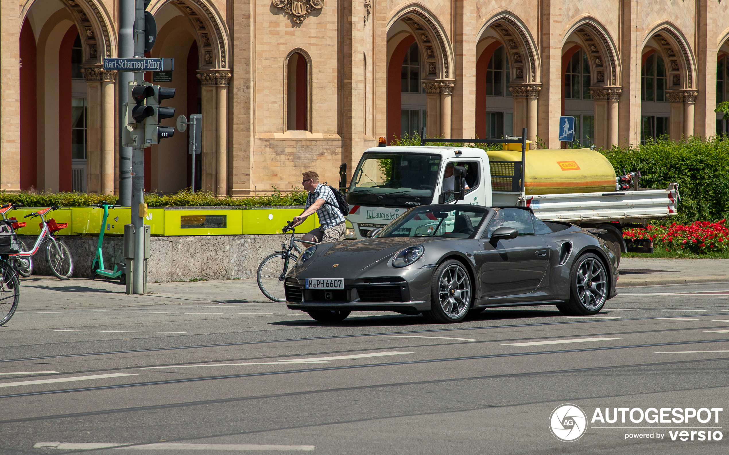 Porsche 992 Turbo S Cabriolet