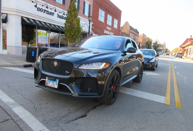 Jaguar F-PACE SVR