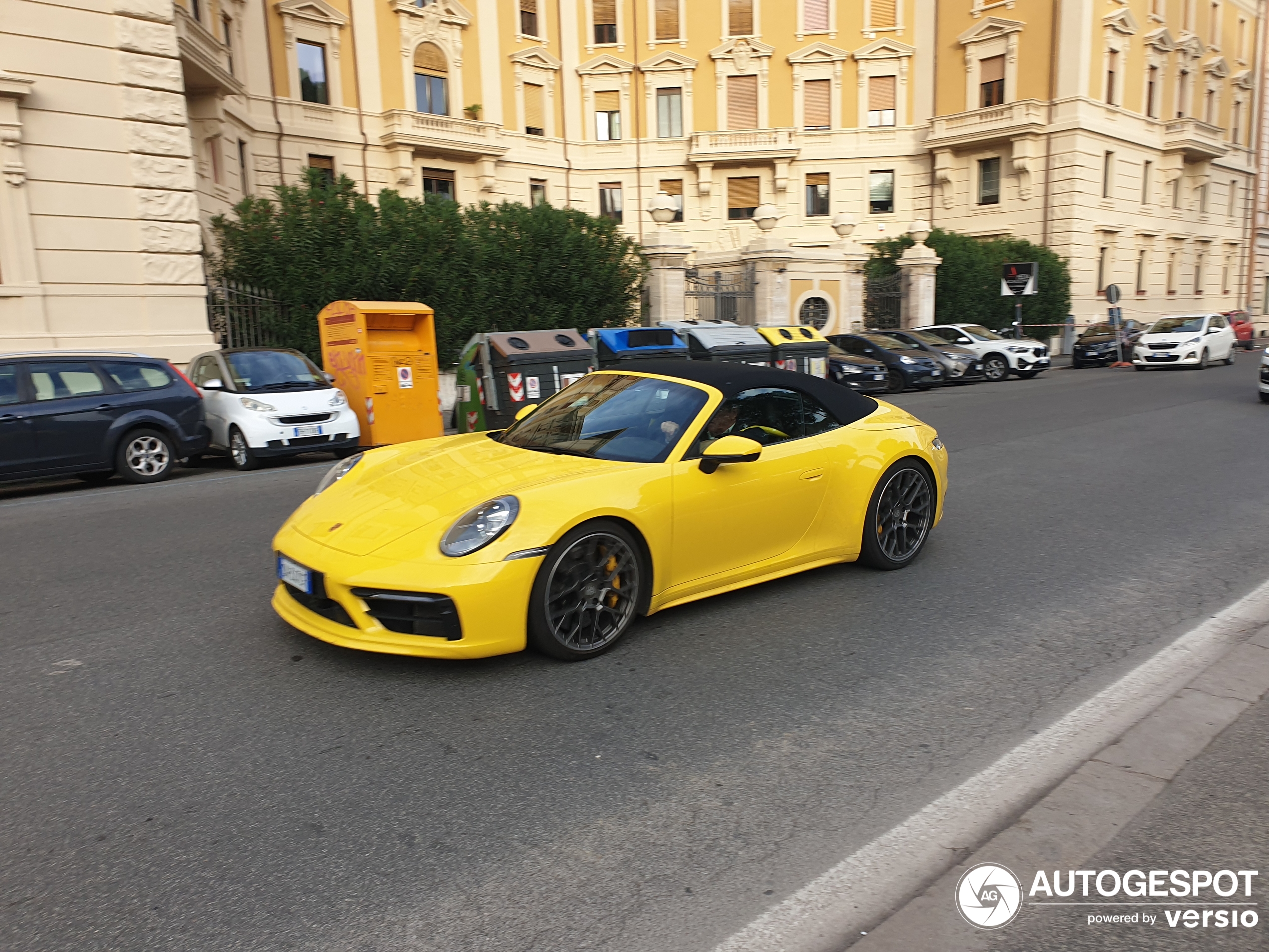 Porsche 992 Carrera 4S Cabriolet