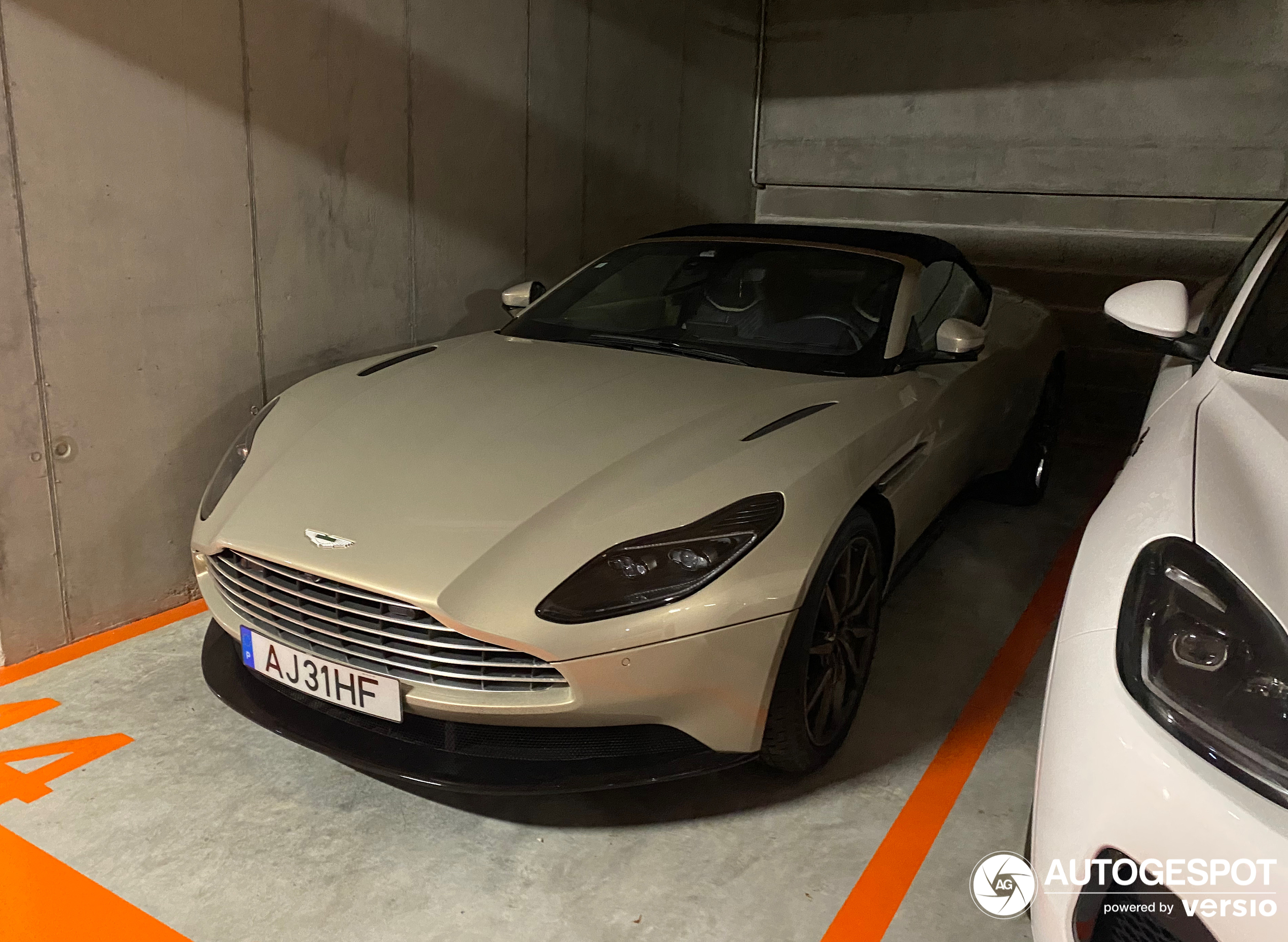 Aston Martin DB11 V8 Volante