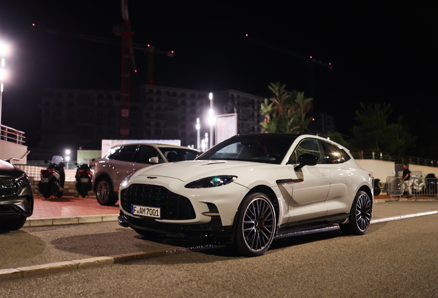 Aston Martin DBX707