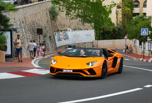 Lamborghini Aventador S LP740-4 Roadster