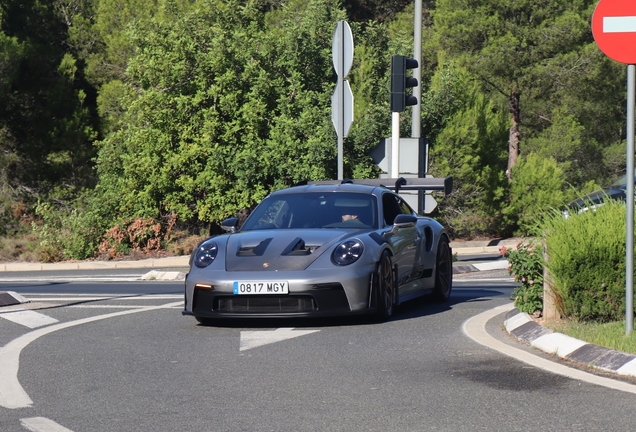 Porsche 992 GT3 RS Weissach Package