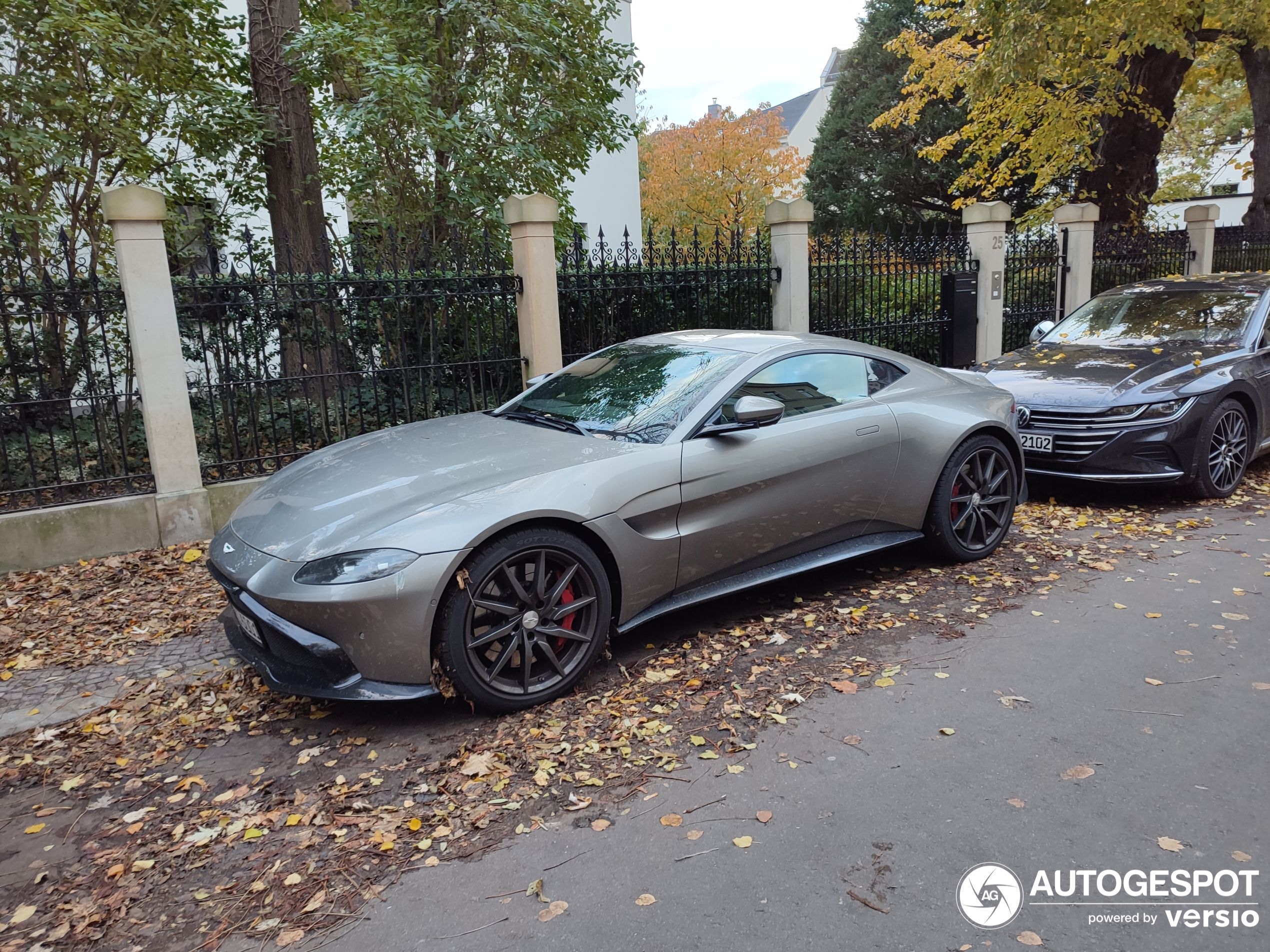 Aston Martin V8 Vantage 2018