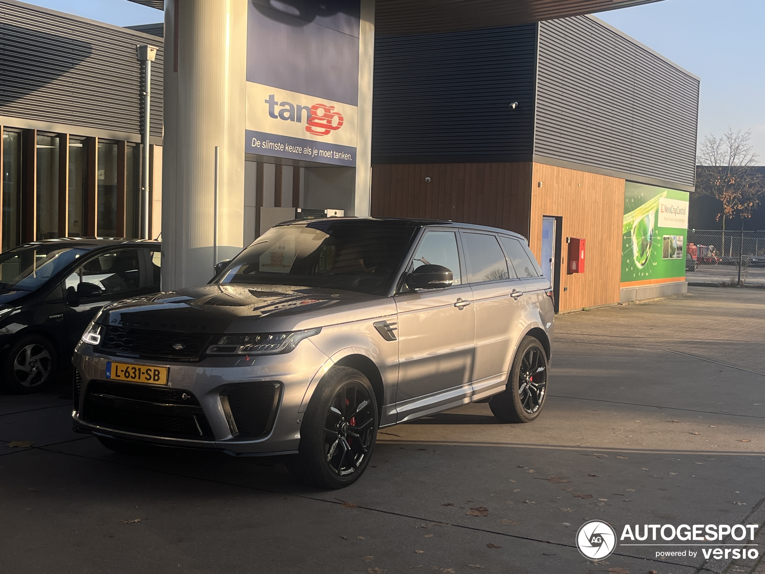 Land Rover Range Rover Sport SVR 2018 Carbon Edition