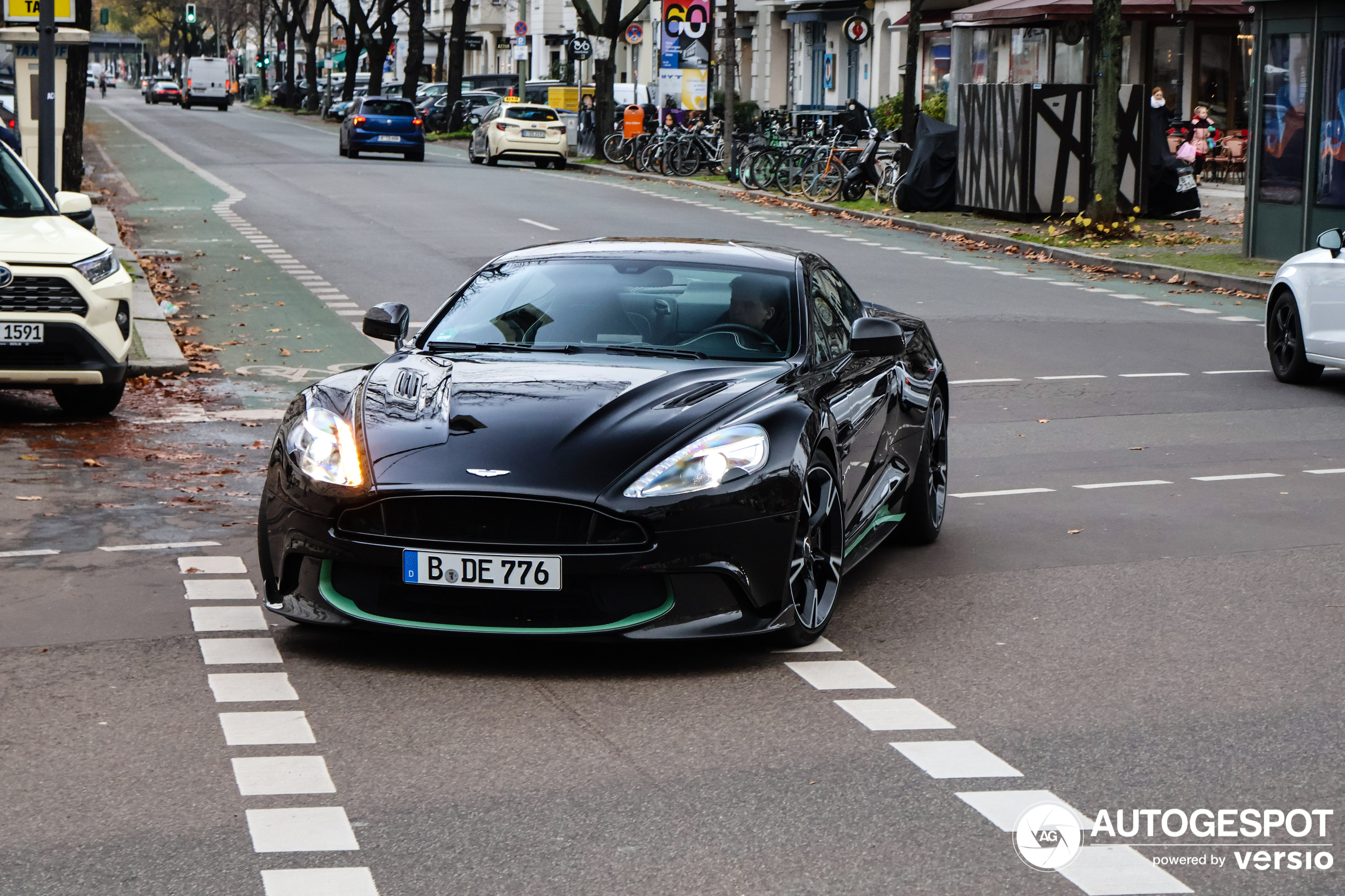 Aston Martin Vanquish S 2017